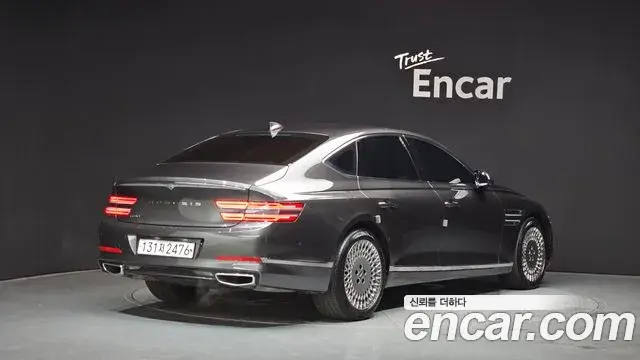 Genesis Electrified G80 2022 — Photo 2/20