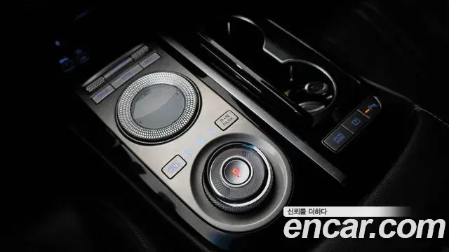 Genesis Electrified G80 2022 — Photo 9/20