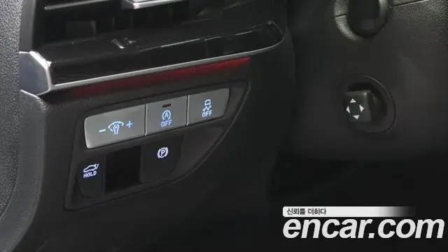 Genesis Electrified G80 2022 — Photo 15/20