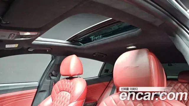 Kia Stinger 2021 — Photo 18/20
