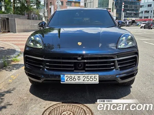 Porsche Cayenne 2021 — Photo 2/20