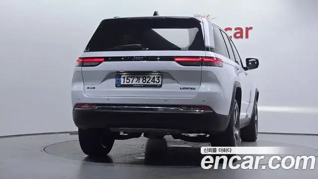 Jeep Grand Cherokee 2023 — Photo 4/20