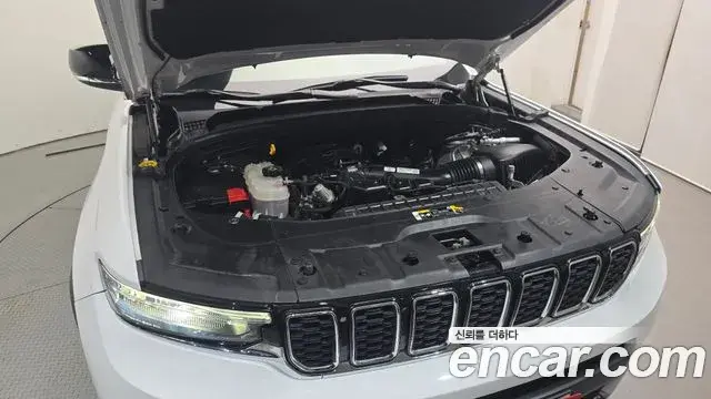 Jeep Grand Cherokee 2023 — Photo 6/20