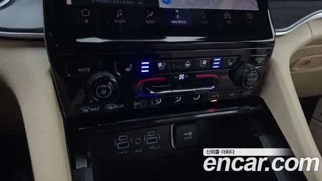 Jeep Grand Cherokee 2023 — Photo 18/20