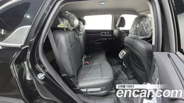 Kia Sorento 2025 — Photo 32/35
