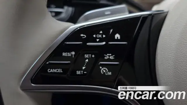 Mercedes-Benz E-Class 2024 — Photo 19/20