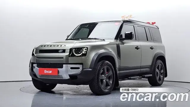 Land Rover Defender 2022 — Фото 1/20