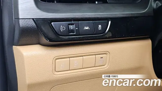 Kia Carnival 2021 — ფოტო 5/20