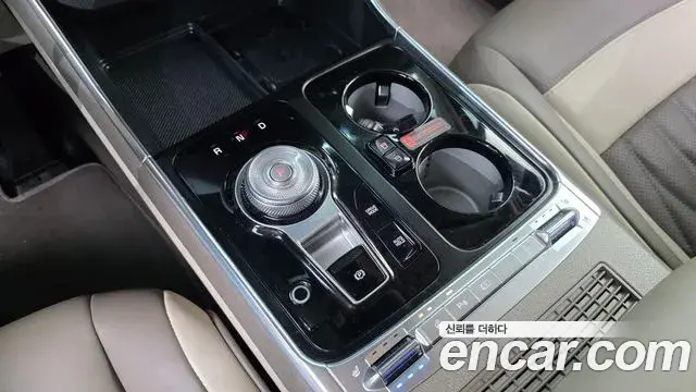 Kia Carnival 2024 — Photo 9/20