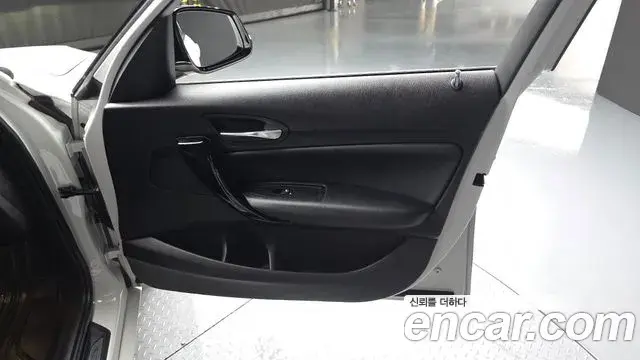 BMW 1 Series 2019 — Şəkil 5/30