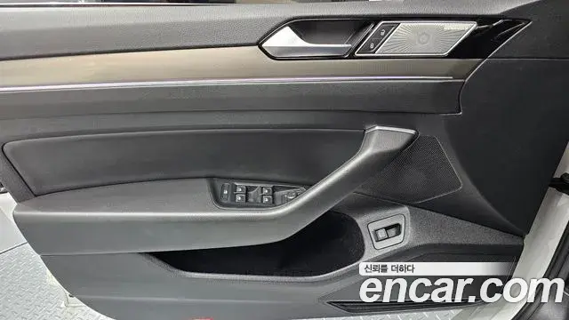Volkswagen Arteon 2019 — ფოტო 9/37