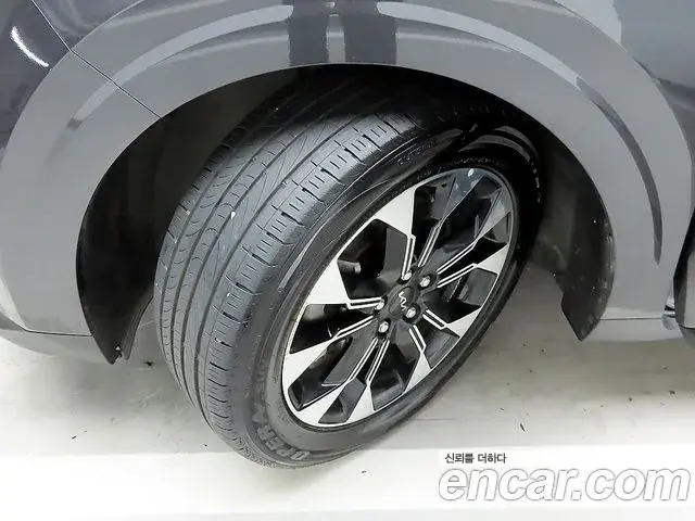 Kia Carnival 2022 — Şəkil 19/20