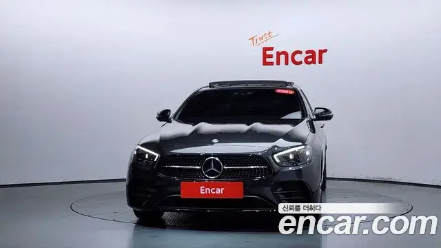 Mercedes-Benz E-Class 2023 — Фото 3/20