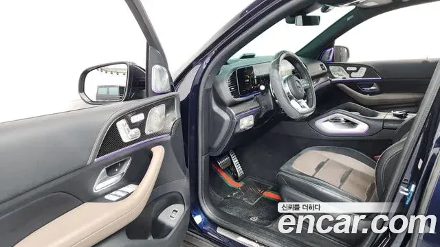 Mercedes-Benz GLE-Class 2021 — Photo 10/20