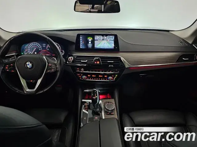 BMW 5 Series 2018 — Фото 6/20