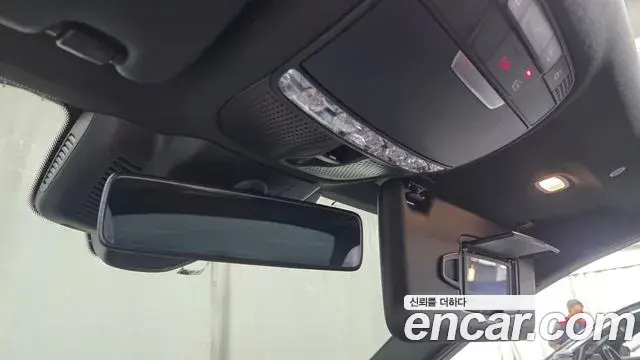 Mercedes-Benz C-Class 2020 — Photo 19/32