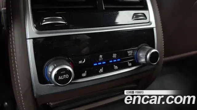 BMW 7 Series 2019 — Фото 19/20