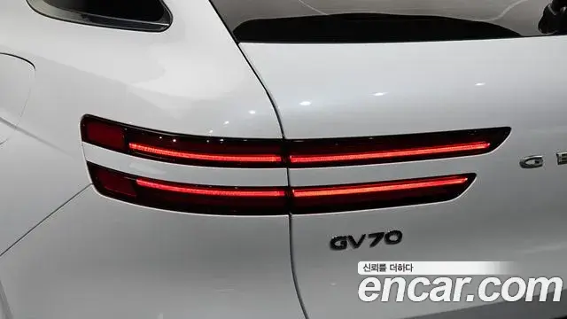 Genesis GV70 2021 — ფოტო 4/30