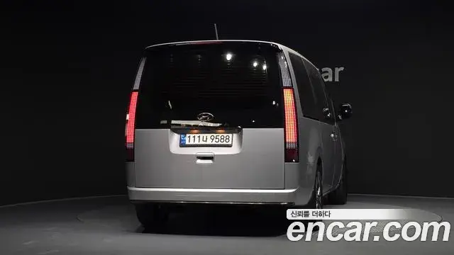 Hyundai Staria 2021 — Photo 29/33