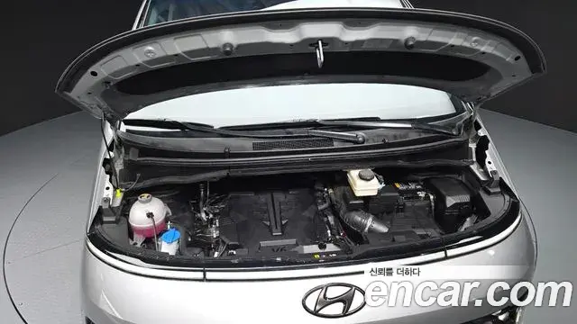 Hyundai Staria 2021 — Photo 2/33