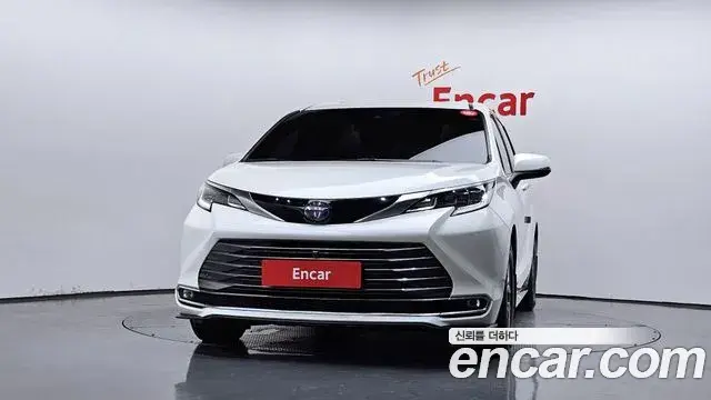 Toyota Sienna 2021 — Photo 3/20