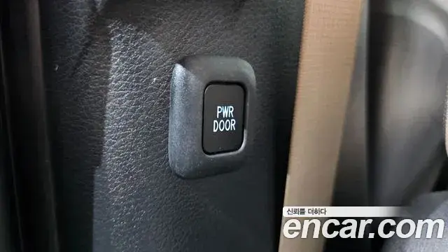 Toyota Sienna 2021 — Photo 16/20