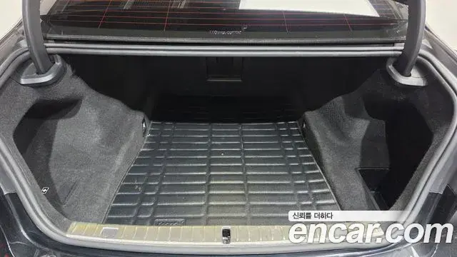 BMW 7 Series 2022 — Photo 20/20