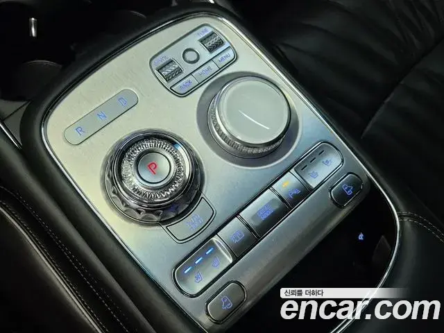 Genesis G90 2022 — ფოტო 9/18