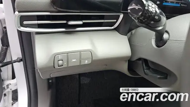 Hyundai The New Avante Hybrid 2023 — ფოტო 19/36