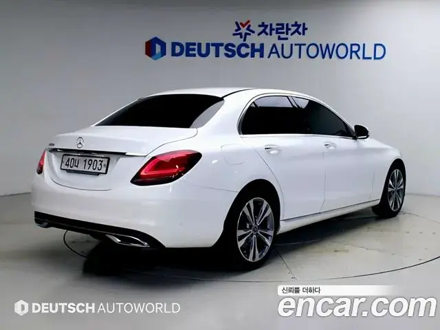 Mercedes-Benz C-Class 2019 — ფოტო 12/20