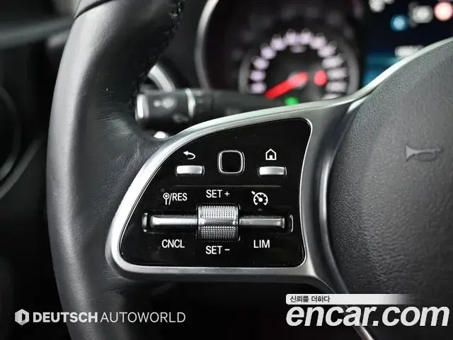 Mercedes-Benz C-Class 2019 — ფოტო 6/20
