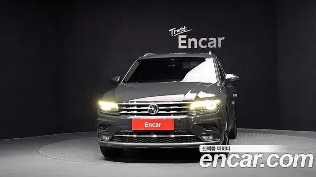 Volkswagen Tiguan 2019 — Photo 9/33