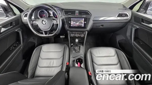 Volkswagen Tiguan 2019 — Photo 21/33