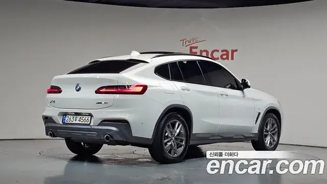 BMW X4 2020 — Şəkil 10/34