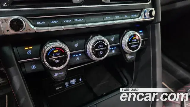 Genesis G70 2019 — Photo 18/20