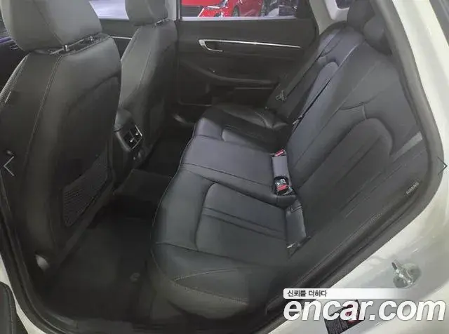 Hyundai Sonata 2022 — Şəkil 8/18