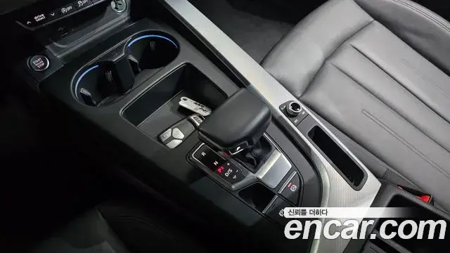 Audi A4 2023 — Photo 18/33