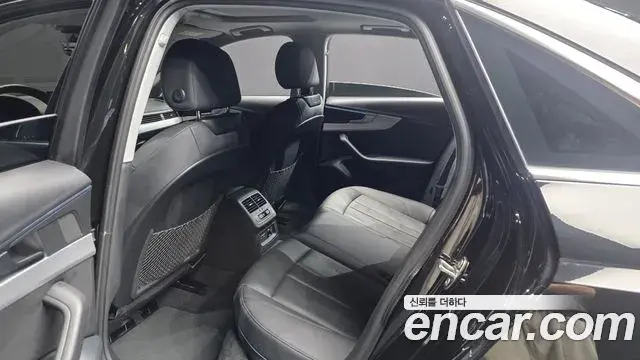 Audi A4 2023 — Photo 16/33