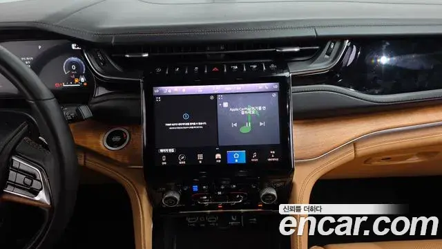 Jeep Grand Cherokee 2022 — Photo 4/39
