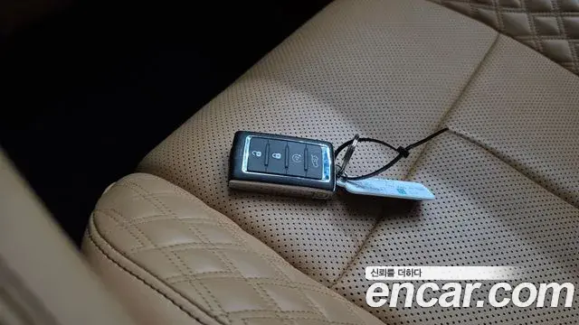 Jeep Grand Cherokee 2022 — Photo 33/39