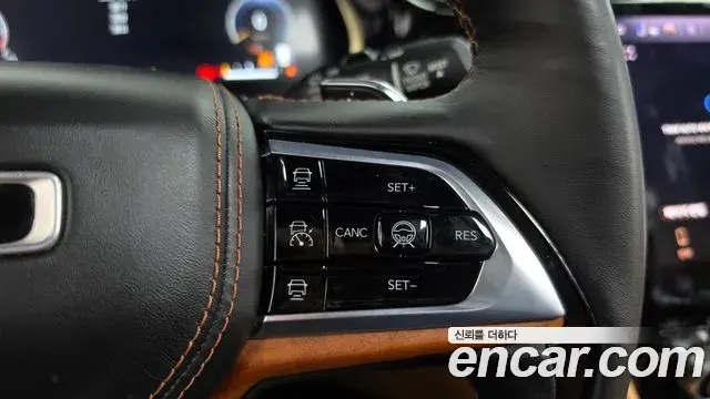 Jeep Grand Cherokee 2022 — Photo 26/39