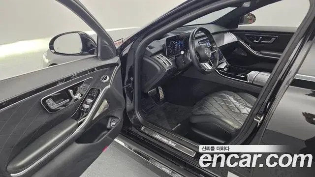 Mercedes-Benz S-Class 2021 — Photo 33/35