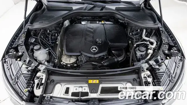 Mercedes-Benz GLC-Class 2023 — Photo 5/19