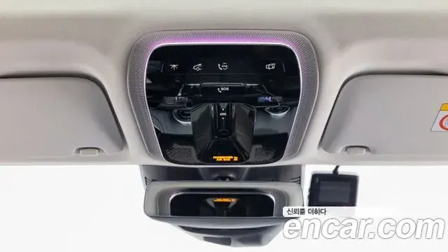 Mercedes-Benz GLC-Class 2023 — Photo 13/19
