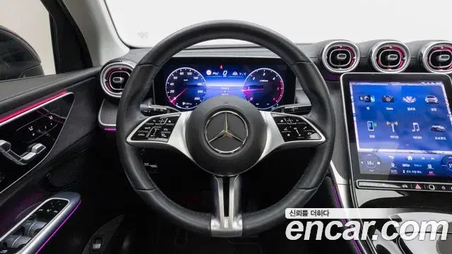 Mercedes-Benz GLC-Class 2023 — Photo 18/19