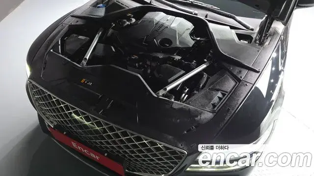 Genesis Electrified G80 2020 — Photo 6/20