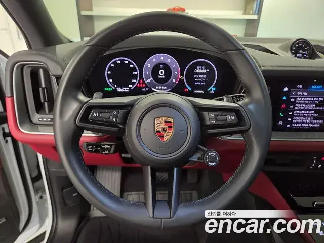 Porsche Cayenne 2023 — Фото 11/20