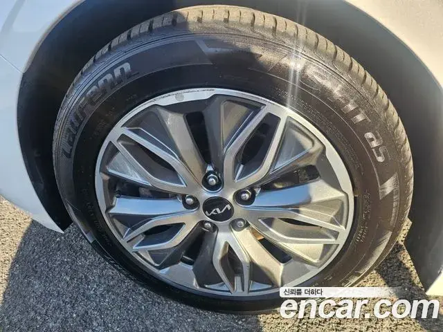 Kia K5 2022 — ფოტო 1/17