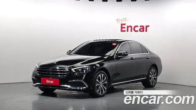 Mercedes-Benz E-Class 2021 — Фото 1/20