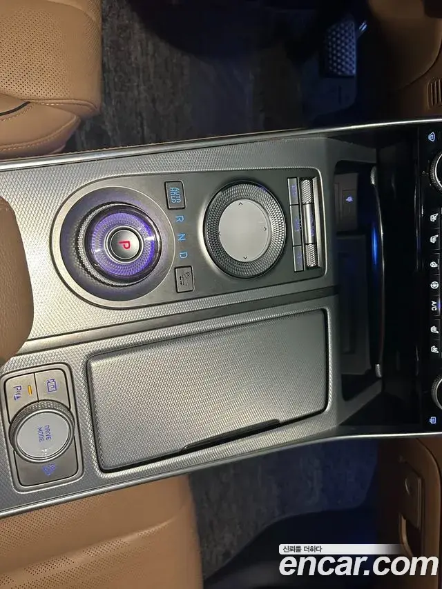 Genesis GV80 2021 — Photo 8/20